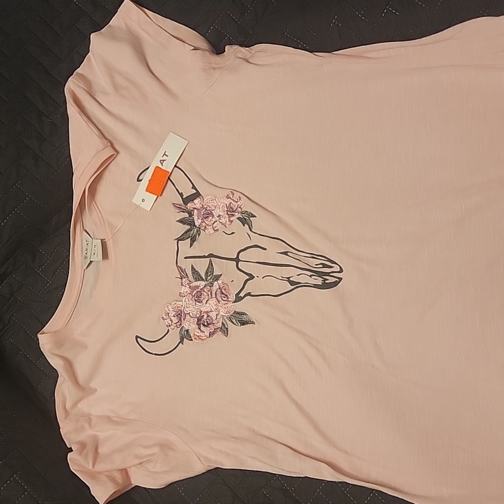 Womens XL NWT Ariat Shirt